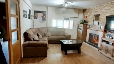 Chalet unifamiliar en venta en Avenida Autonomías , Número 6, Yunquera de Henares de 405.000 €