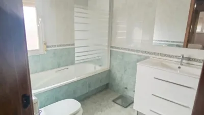 Chalet unifamiliar en venta en Avenida Autonomías , Número 6, Yunquera de Henares de 405.000 €