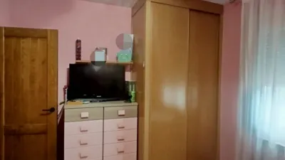 Chalet unifamiliar en venta en Avenida Autonomías , Número 6, Yunquera de Henares de 405.000 €