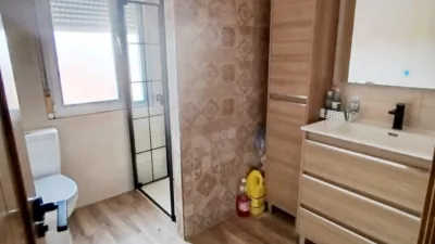 Chalet unifamiliar en venta en Avenida Autonomías , Número 6, Yunquera de Henares de 405.000 €