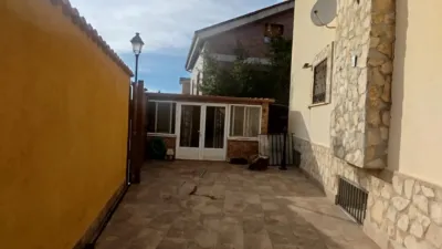 Chalet unifamiliar en venta en Avenida Autonomías , Número 6, Yunquera de Henares de 405.000 €