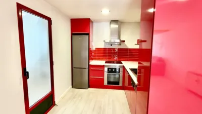 Flat on Carles Street, No. 4 photo 3