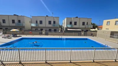 Apartamento en venta en Calle Astron, Costa del Silencio-Las Galletas (Arona) de 350.000 €