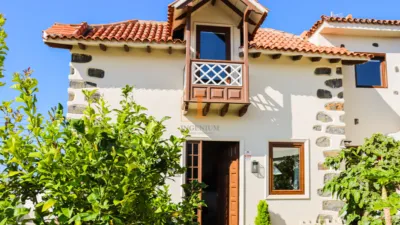 Chalet on Calle Palmita photo 3