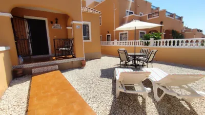 Semi-detached house on Calle Laguna de Sariñena photo 17