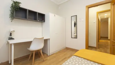 Habitación en alquiler en Calle de Franco y López, Universidad (Zaragoza Capital) de 340 €<span>/mes</span>