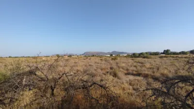 Terreno en venta en Calle Escandella - Más