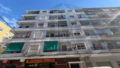 Piso en venta en Calle del Padre Viñas, cerca de Carrer de Sant Joan de la Penya, Orriols (Distrito Rascanya. València Capital) de 146.000 €