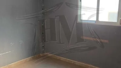 Piso en venta en Avenida de la Constitución, cerca de Calle del Río Genil, Orriols (Distrito Rascanya. València Capital) de 123.000 €