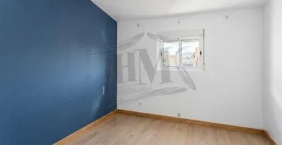 Piso en venta en Avenida de la Constitución, cerca de Calle del Río Genil, Orriols (Distrito Rascanya. València Capital) de 123.000 €