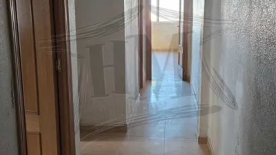 Piso en venta en Avenida de la Constitución, cerca de Calle del Río Genil, Orriols (Distrito Rascanya. València Capital) de 123.000 €