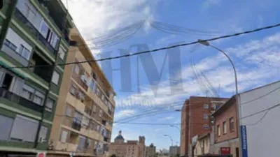 Piso en venta en Avenida de la Constitución, cerca de Calle del Río Genil, Orriols (Distrito Rascanya. València Capital) de 123.000 €