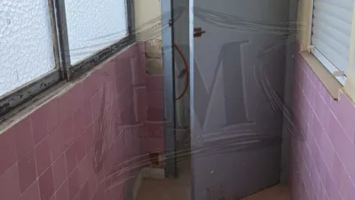 Piso en venta en Avenida de la Constitución, cerca de Calle del Río Genil, Orriols (Distrito Rascanya. València Capital) de 123.000 €