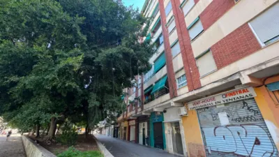 Piso en venta en Avenida de las Tres Cruces, cerca de Calle de Torrente, Vara de Quart (Distrito Patraix. València Capital) de 160.000 €