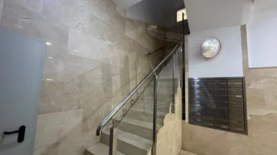 Piso en venta en Avenida de las Tres Cruces, cerca de Calle de Torrente, Vara de Quart (Distrito Patraix. València Capital) de 160.000 €