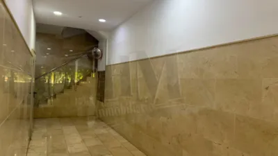 Piso en venta en Avenida de las Tres Cruces, cerca de Calle de Torrente, Vara de Quart (Distrito Patraix. València Capital) de 160.000 €