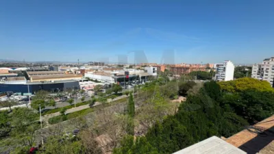 Piso en venta en Avenida de las Tres Cruces, cerca de Calle de Torrente, Vara de Quart (Distrito Patraix. València Capital) de 160.000 €