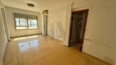 Piso en venta en Avenida de las Tres Cruces, cerca de Calle de Torrente, Vara de Quart (Distrito Patraix. València Capital) de 160.000 €