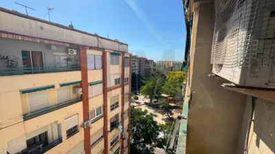 Piso en venta en Avenida de las Tres Cruces, cerca de Calle de Torrente, Vara de Quart (Distrito Patraix. València Capital) de 160.000 €