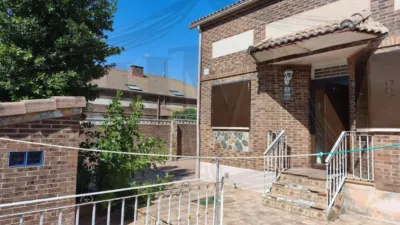 Semi-detached chalet on Calle de Monte del Campo photo 3