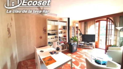 Detached house on Carrer del Comerç photo 22