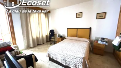 Detached house on Carrer del Comerç photo 28