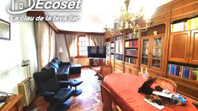 Detached house on Carrer del Comerç photo 16