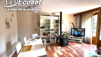Detached house on Carrer del Comerç photo 24