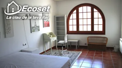 Detached house on Carrer del Comerç photo 49