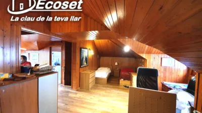 Detached house on Carrer del Comerç photo 38