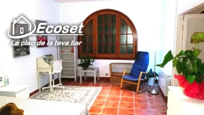 Detached house on Carrer del Comerç photo 56