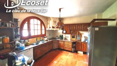 Detached house on Carrer del Comerç photo 25