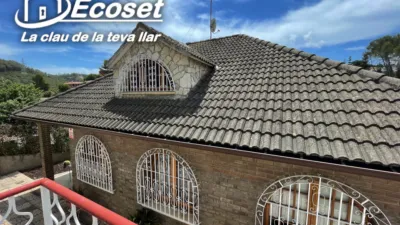 Detached house on Carrer del Comerç photo 12