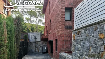 Chalet in Corbera de Llobregat photo 43