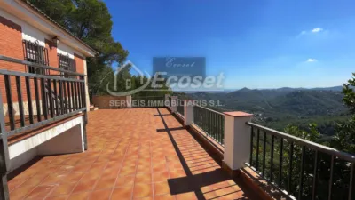 Detached house in Cervelló photo 8