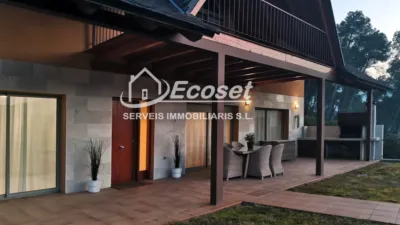 Detached Family Home on Carrer Major photo 3