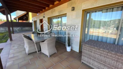 Detached Family Home on Carrer Major photo 4