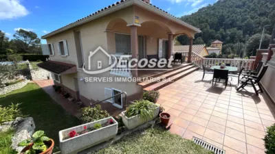 Detached house on Carrer Major photo 4