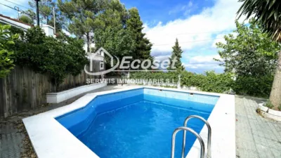 Chalet on Carrer dels Comtes del Pallars photo 2