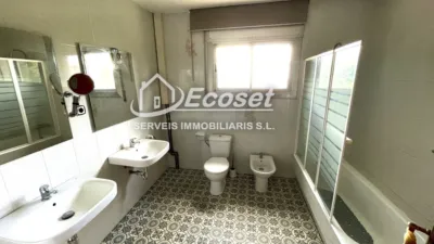 Chalet on Carrer dels Comtes del Pallars photo 15
