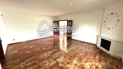 Chalet on Carrer dels Comtes del Pallars photo 14