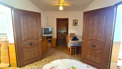 House on Calle Real photo 4
