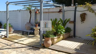 Chalet en venta en Camino Fresno, Mogarizas-Las Rapazes (Chiclana de la Frontera) de 420.000 €