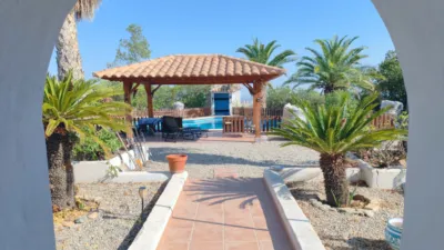 Rustic chalet in La Perulera photo 8