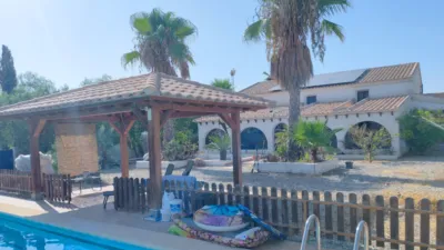 Rustic chalet in La Perulera photo 4