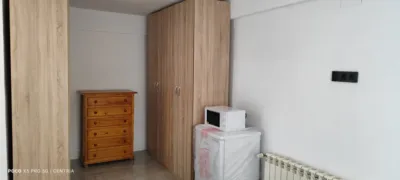 Habitación en alquiler en Calle Benavente, El Pilar-San Pablo (Albacete Capital) de 300 €<span>/mes</span>