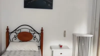 Habitación en alquiler en Paseo de Pedro Simón Abril, 13, Centro-Villacerrada-Pajarita (Albacete Capital) de 300 €<span>/mes</span>