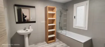 Habitación en alquiler en Paseo de Pedro Simón Abril, 13, Centro-Villacerrada-Pajarita (Albacete Capital) de 300 €<span>/mes</span>