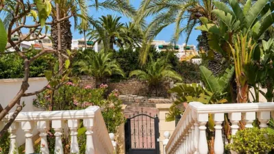 Detached House on Paseo de los Castaños photo 35
