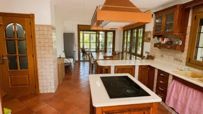 Detached House on Paseo de los Castaños photo 8